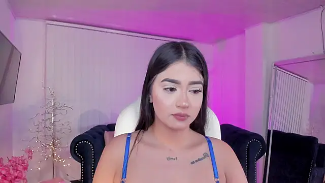 Snapshot of amelie_jhons chatting on 24, 2, 2025 amelie jhons online show from 24, 2, 2025