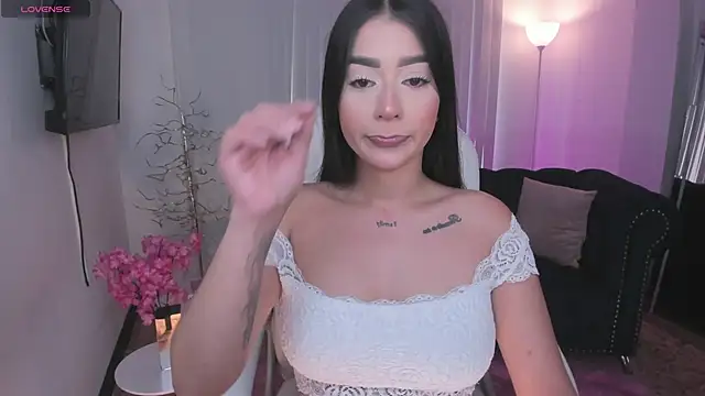 Snapshot of amelie_jhons chatting on 26, 2, 2025 amelie jhons online show from 26, 2, 2025