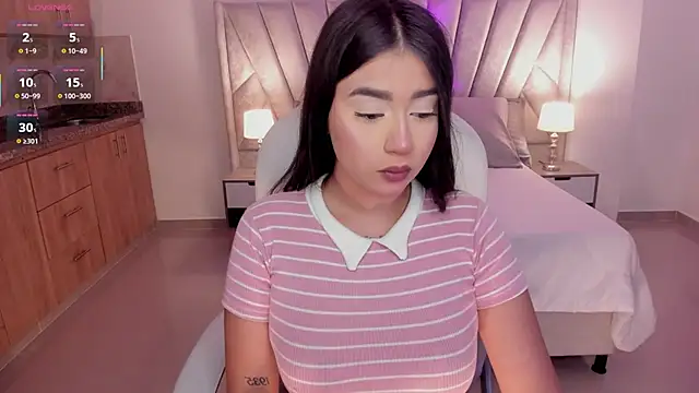 Snapshot of amelie_jhons chatting on 5, 10, 2025 amelie jhons online show from 5, 10, 2025