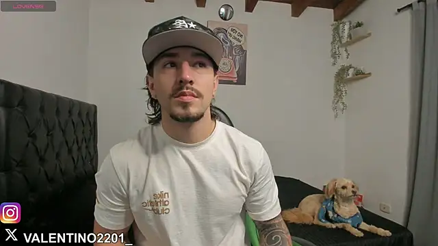 Valentino Xander online show from 6, 10, 2025