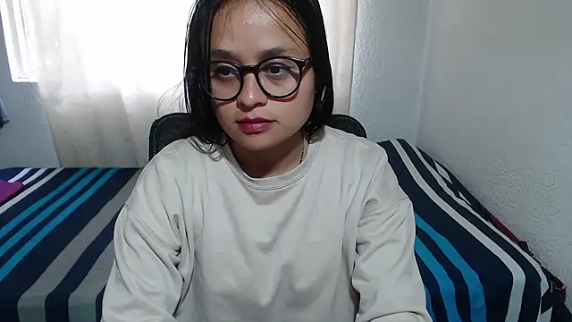 Snapshot of passion_sweet07 chatting on 14, 9, 2025 passion sweet07 online show from 14, 9, 2025