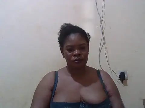 Snapshot of ANALQUEEN4 chatting on 5, 2, 2026 ANALQUEEN4 online show from 5, 2, 2026