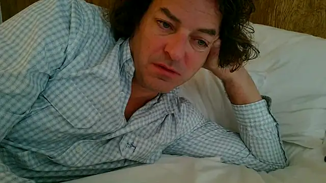 Snapshot of costanza7070 chatting on 1, 3, 2025 costanza7070 online show from 1, 3, 2025