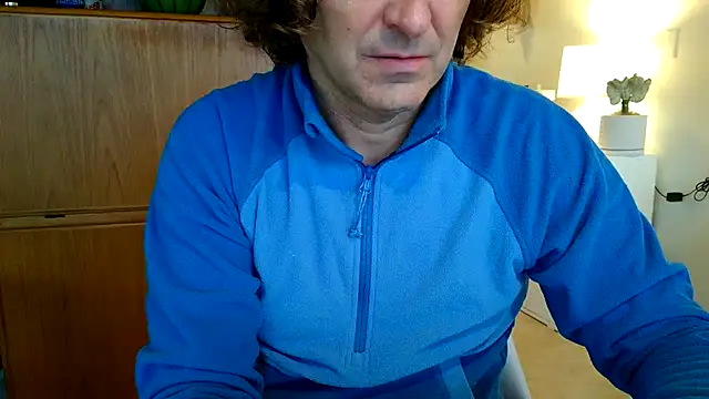 Snapshot of costanza7070 chatting on 6, 3, 2025 costanza7070 online show from 6, 3, 2025