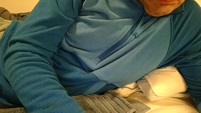 Snapshot of costanza7070 chatting on 6, 3, 2025 costanza7070 online show from 6, 3, 2025