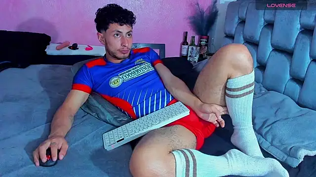 Snapshot of Piggy_Eddy chatting on 4, 3, 2025 Piggy Eddy online show from 4, 3, 2025