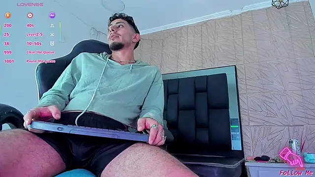 Snapshot of Piggy_Eddy chatting on 14, 10, 2025 Piggy Eddy online show from 14, 10, 2025