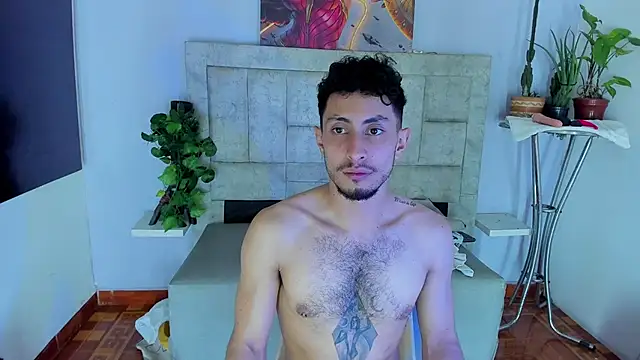 Snapshot of Piggy_Eddy chatting on 17, 10, 2025 Piggy Eddy online show from 17, 10, 2025