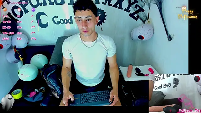 Snapshot of Piggy_Eddy chatting on 1, 11, 2025 Piggy Eddy online show from 1, 11, 2025