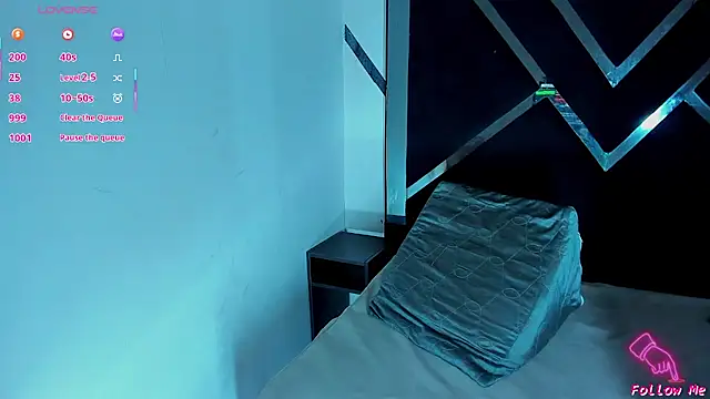 Snapshot of Piggy_Eddy chatting on 8, 11, 2025 Piggy Eddy online show from 8, 11, 2025