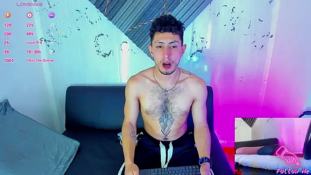 Snapshot of Piggy_Eddy chatting on 23, 11, 2025 Piggy Eddy online show from 23, 11, 2025