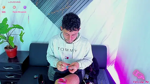 Snapshot of Piggy_Eddy chatting on 25, 11, 2025 Piggy Eddy online show from 25, 11, 2025