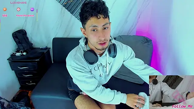 Snapshot of Piggy_Eddy chatting on 29, 11, 2025 Piggy Eddy online show from 29, 11, 2025