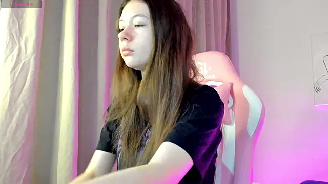 Nicole Charm online show from 7, 1, 2025