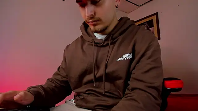 Snapshot of james_connor2 chatting on 15, 2, 2025 james connor2 online show from 15, 2, 2025