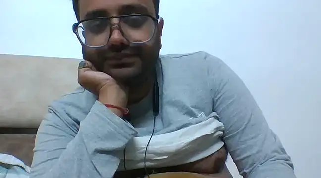 Snapshot of shree7776trrr chatting on 30, 12, 2024 shree7776trrr online show from 30, 12, 2024