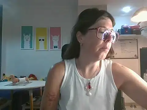 Snapshot of Calentandote chatting on 8, 10, 2025 Calentandote online show from 8, 10, 2025