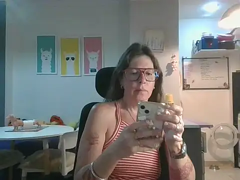 Snapshot of Calentandote chatting on 11, 10, 2025 Calentandote online show from 11, 10, 2025