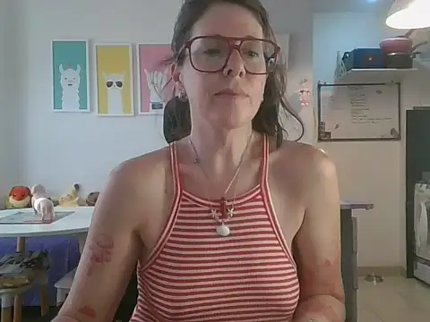 Snapshot of Calentandote chatting on 13, 10, 2025 Calentandote online show from 13, 10, 2025