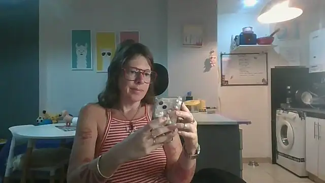 Snapshot of Calentandote chatting on 17, 10, 2025 Calentandote online show from 17, 10, 2025