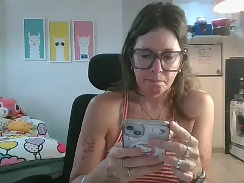 Snapshot of Calentandote chatting on 25, 11, 2025 Calentandote online show from 25, 11, 2025