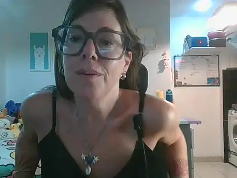 Snapshot of Calentandote chatting on 2, 4, 2026 Calentandote online show from 2, 4, 2026