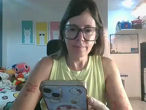 Snapshot of Calentandote chatting on 9, 4, 2026 Calentandote online show from 9, 4, 2026