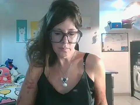 Snapshot of Calentandote chatting on 13, 4, 2026 Calentandote online show from 13, 4, 2026