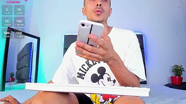 Snapshot of steven_hott8 chatting on 27, 2, 2025 steven hott8 online show from 27, 2, 2025