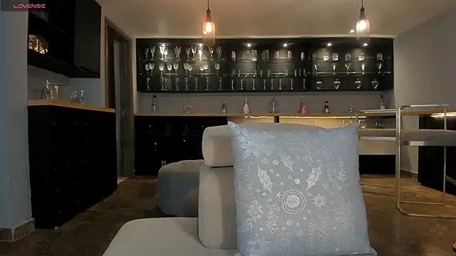 NatyFerrer  online show from 28, 2, 2025