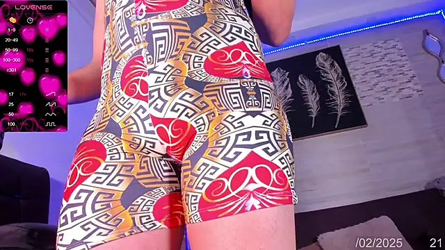 Snapshot of Genobeba_TS chatting on 21, 2, 2025 Genobeba TS online show from 21, 2, 2025