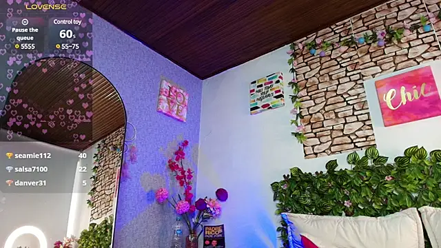 Cassie fletcher  online show from 19, 2, 2025