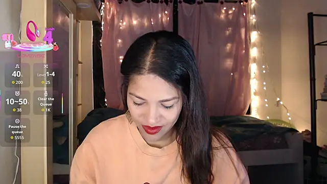 makennaa  online show from 9, 10, 2025