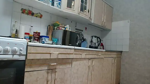 Vika  online show from 21, 2, 2025