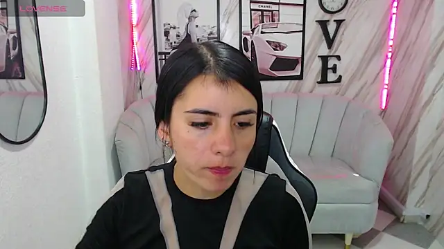 Snapshot of _samantha_b chatting on 28, 2, 2025 samantha b online show from 28, 2, 2025