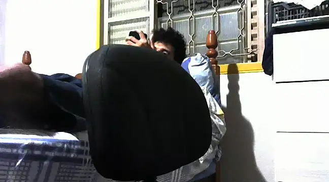 Snapshot of RenziTatte chatting on 5, 12, 2024 RenziTatte online show from 5, 12, 2024