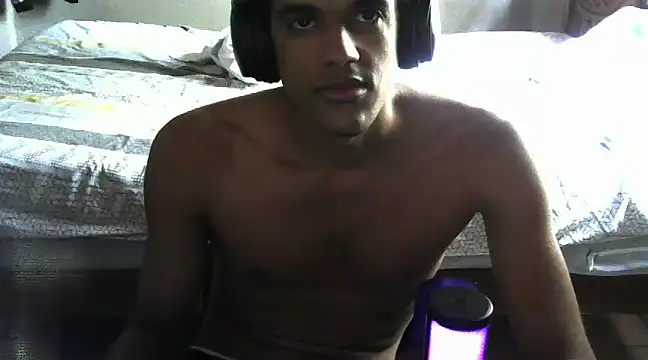 Snapshot of RenziTatte chatting on 1, 2, 2025 RenziTatte online show from 1, 2, 2025