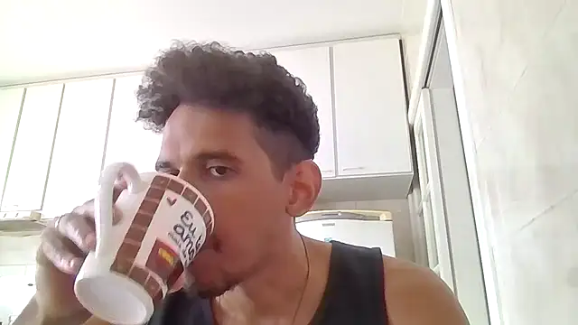 Snapshot of RenziTatte chatting on 15, 9, 2025 RenziTatte online show from 15, 9, 2025