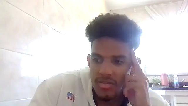 Snapshot of RenziTatte chatting on 16, 9, 2025 RenziTatte online show from 16, 9, 2025