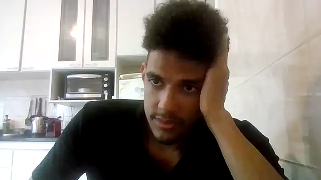 Snapshot of RenziTatte chatting on 17, 9, 2025 RenziTatte online show from 17, 9, 2025