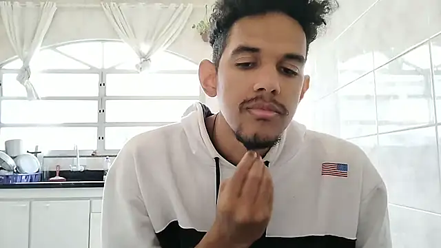 Snapshot of RenziTatte chatting on 26, 9, 2025 RenziTatte online show from 26, 9, 2025