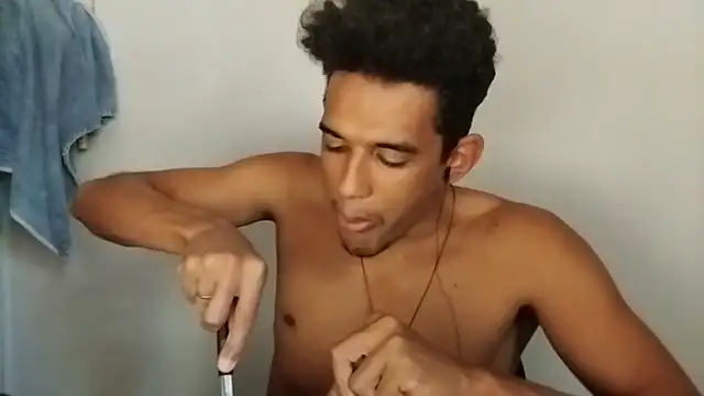 Snapshot of RenziTatte chatting on 6, 10, 2025 RenziTatte online show from 6, 10, 2025