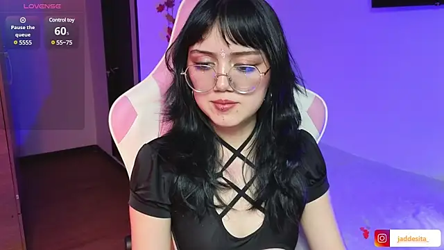 Snapshot of suzumi__ chatting on 27, 12, 2024 suzumi online show from 27, 12, 2024