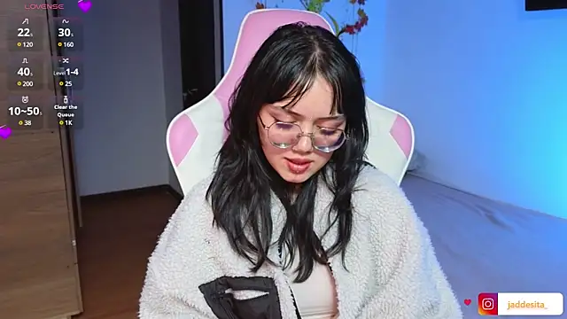 Snapshot of suzumi__ chatting on 24, 1, 2025 suzumi online show from 24, 1, 2025