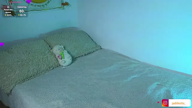 Snapshot of suzumi__ chatting on 6, 3, 2025 suzumi online show from 6, 3, 2025