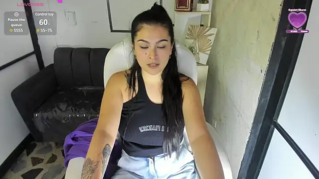 Snapshot of TifanyWhite_ chatting on 24, 1, 2025 TifanyWhite online show from 24, 1, 2025