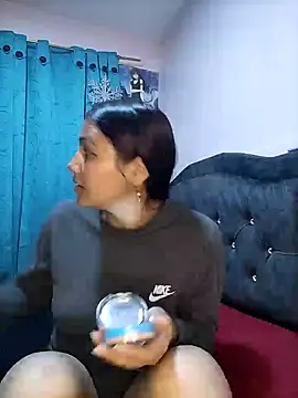 Nahiara velez online show from 8, 2, 2025