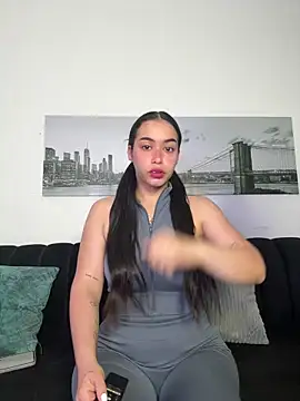 Snapshot of SophieRoyals chatting on 18, 3, 2026 SophieRoyals online show from 18, 3, 2026