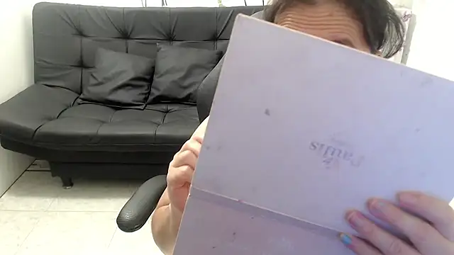 victoria jones online show from 2, 6, 2026