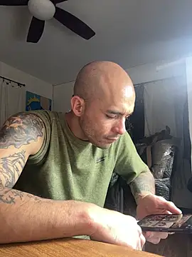 Snapshot of JohnnyDeep187 chatting on 20, 12, 2025 JohnnyDeep187 online show from 20, 12, 2025